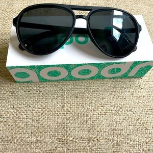 Goodr Black Aviators